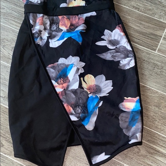 Show of your curves - Picture 2 of 3